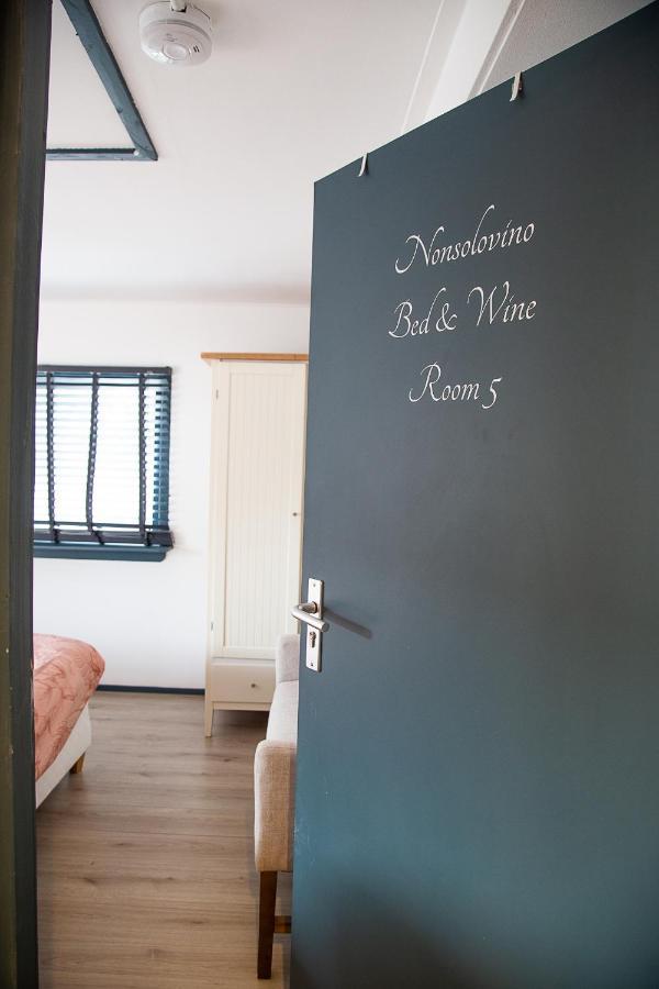 Bed And Wine Nonsolovino Bed & Breakfast Reeuwijk Exterior photo